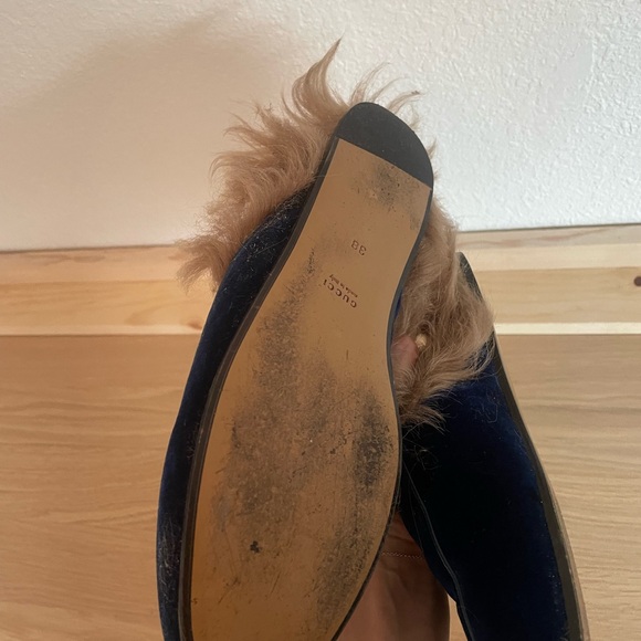 GUCCI
Horsebit Accent Velvet Mules in blue - Picture 4 of 4